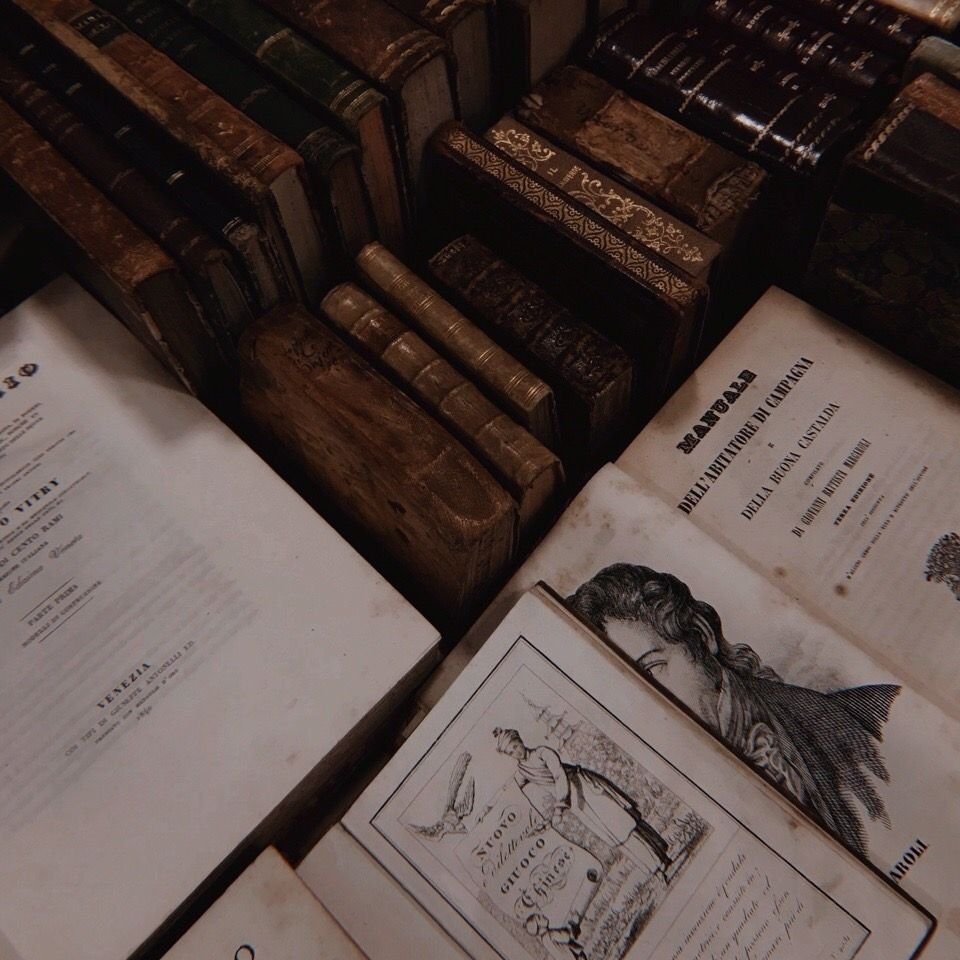 Книги Эстетика мрачно