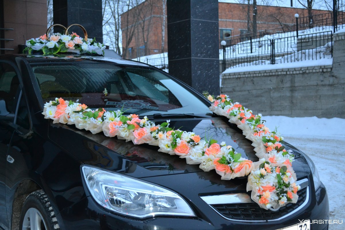 Украшение на машину зимнее