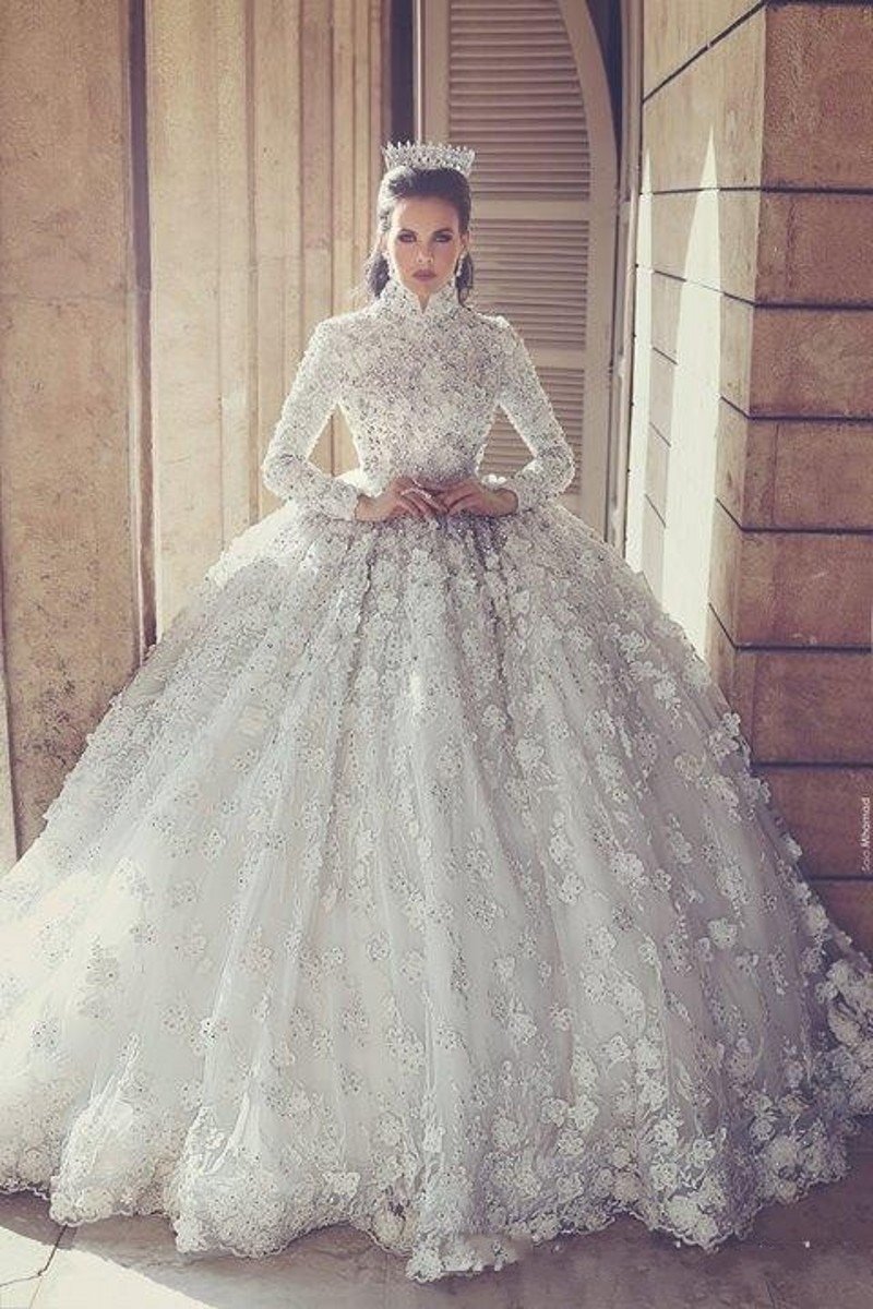 Свадебное платье с рукавами