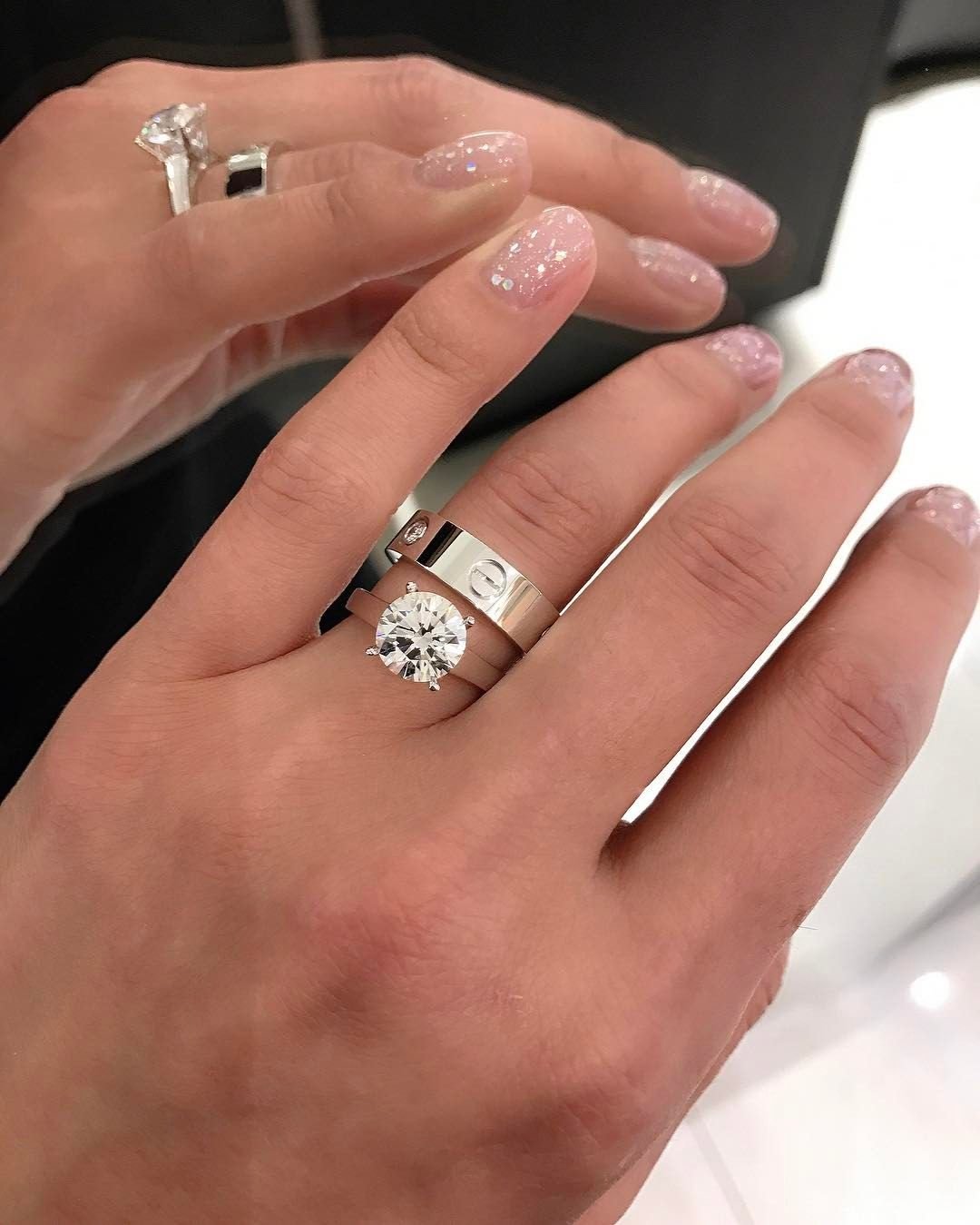 Помолвочное кольцо Cartier