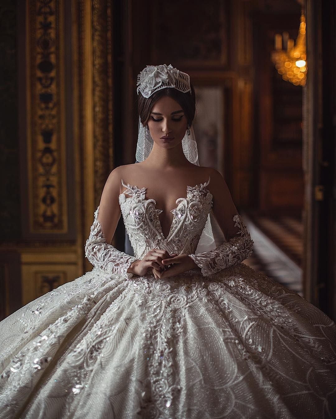Королевские платья