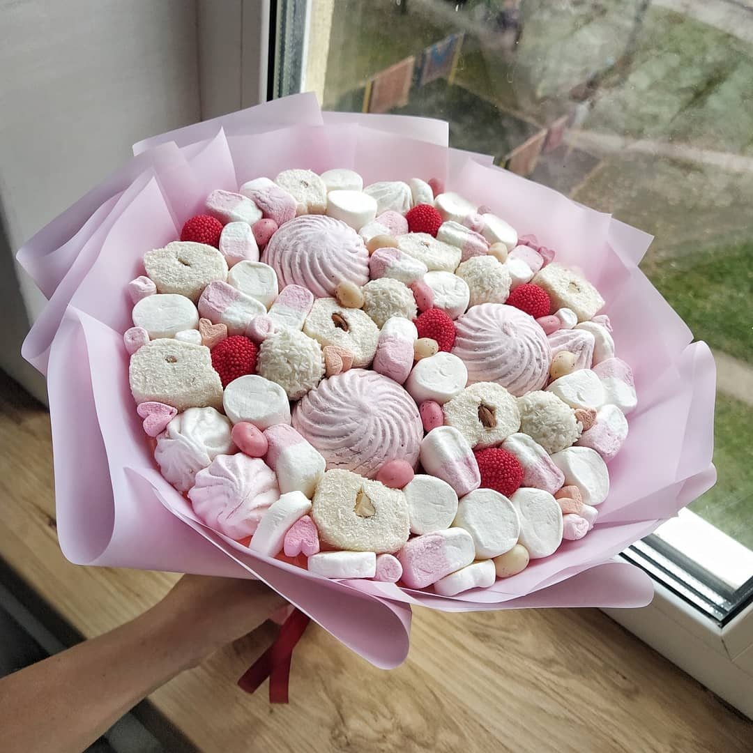 Букет с зефиром и фруктами