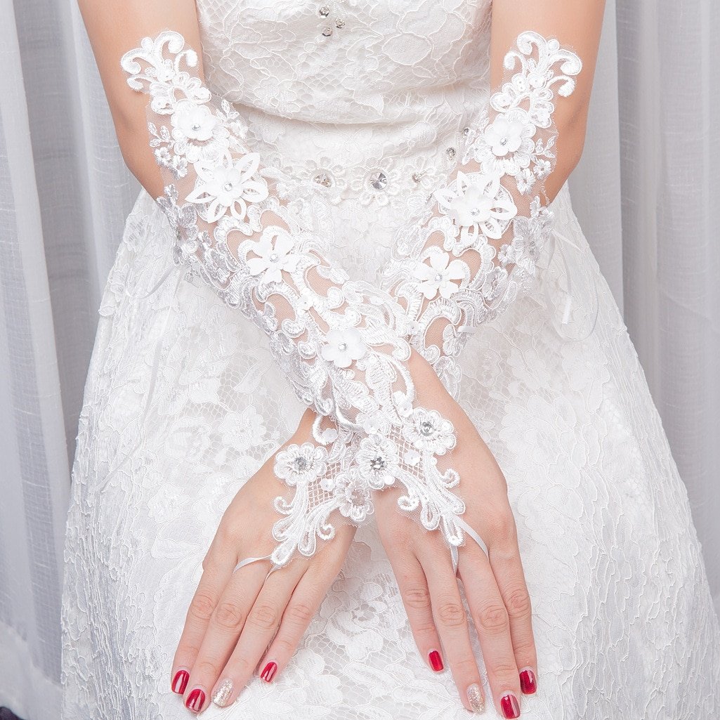 How to Design Bridal Gloves Black