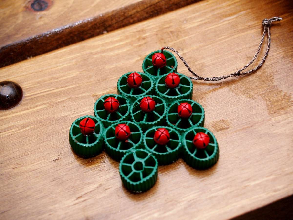 Снежинки из макарон