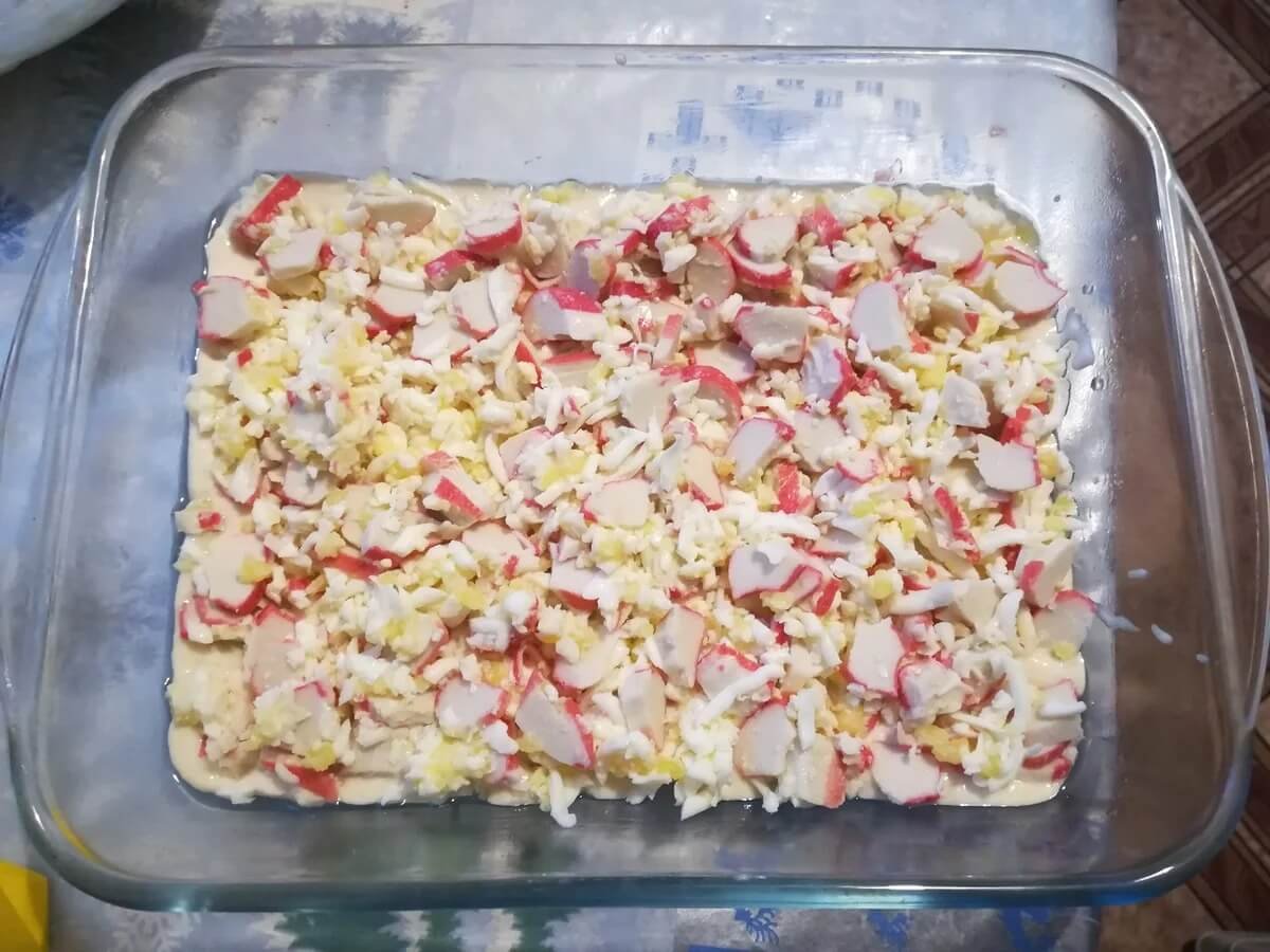Пирог с крабовыми палочками