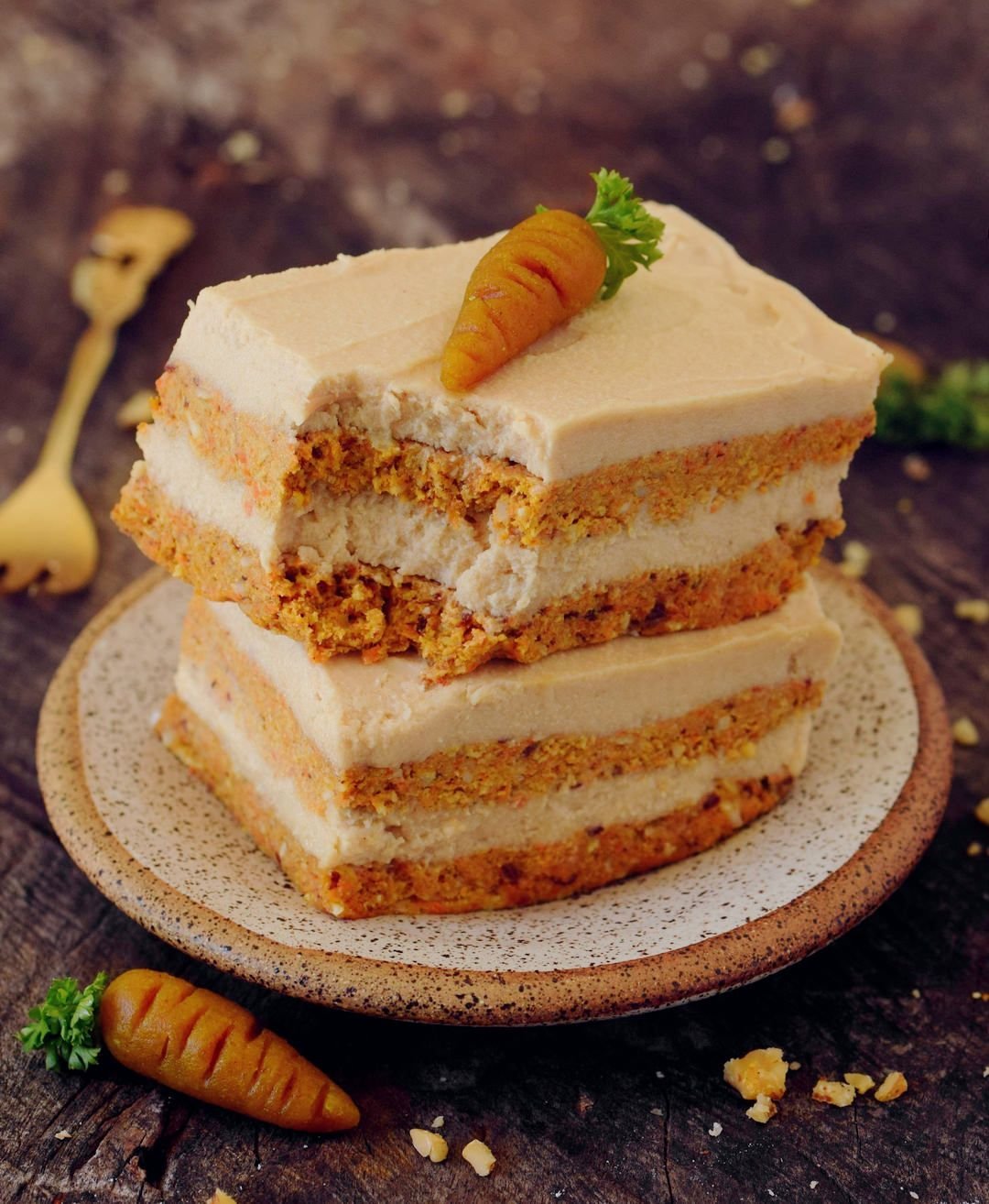 Морковный торт с маскарпоне и грецким орехом