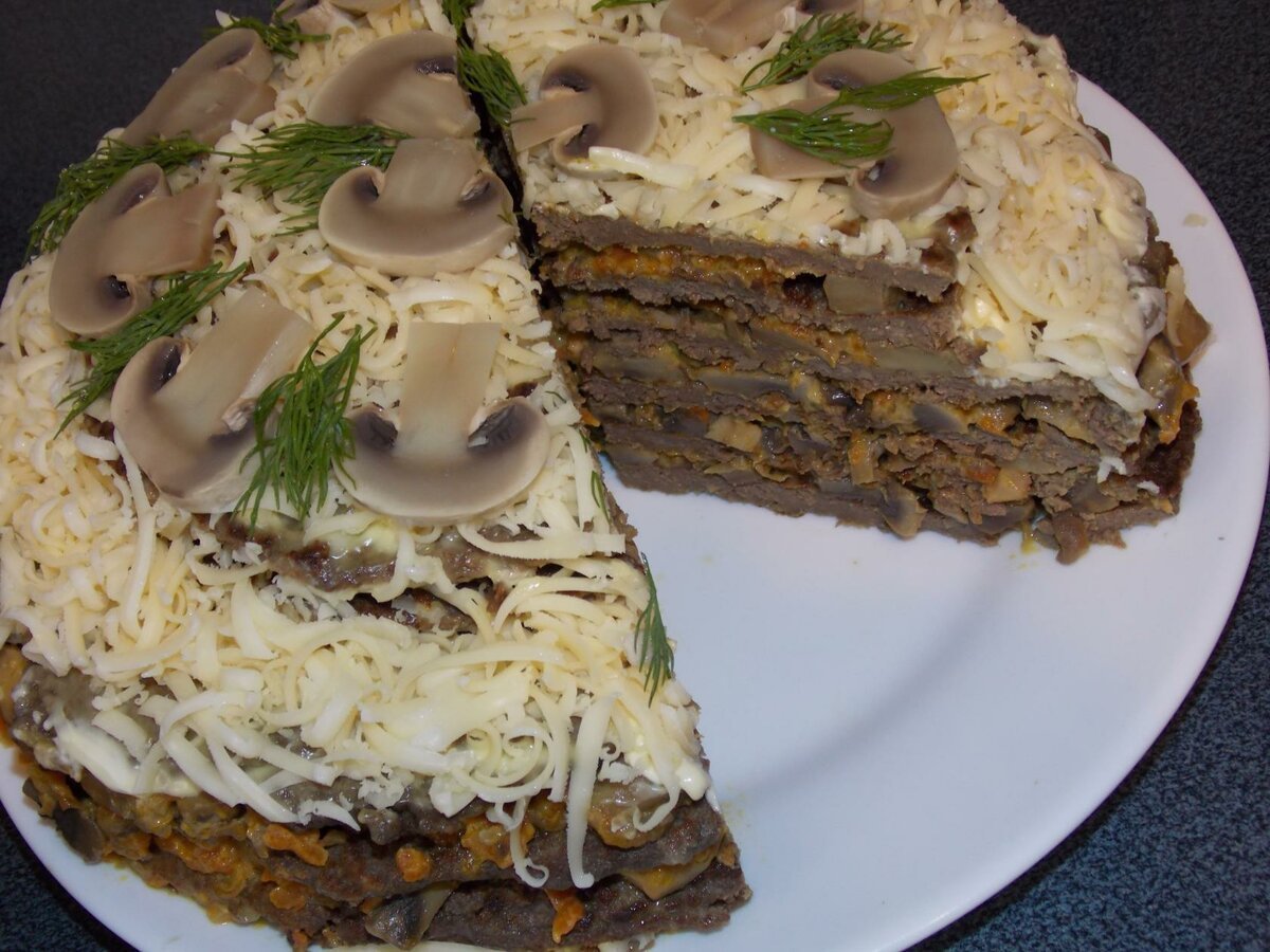 Закусочный торт из печени