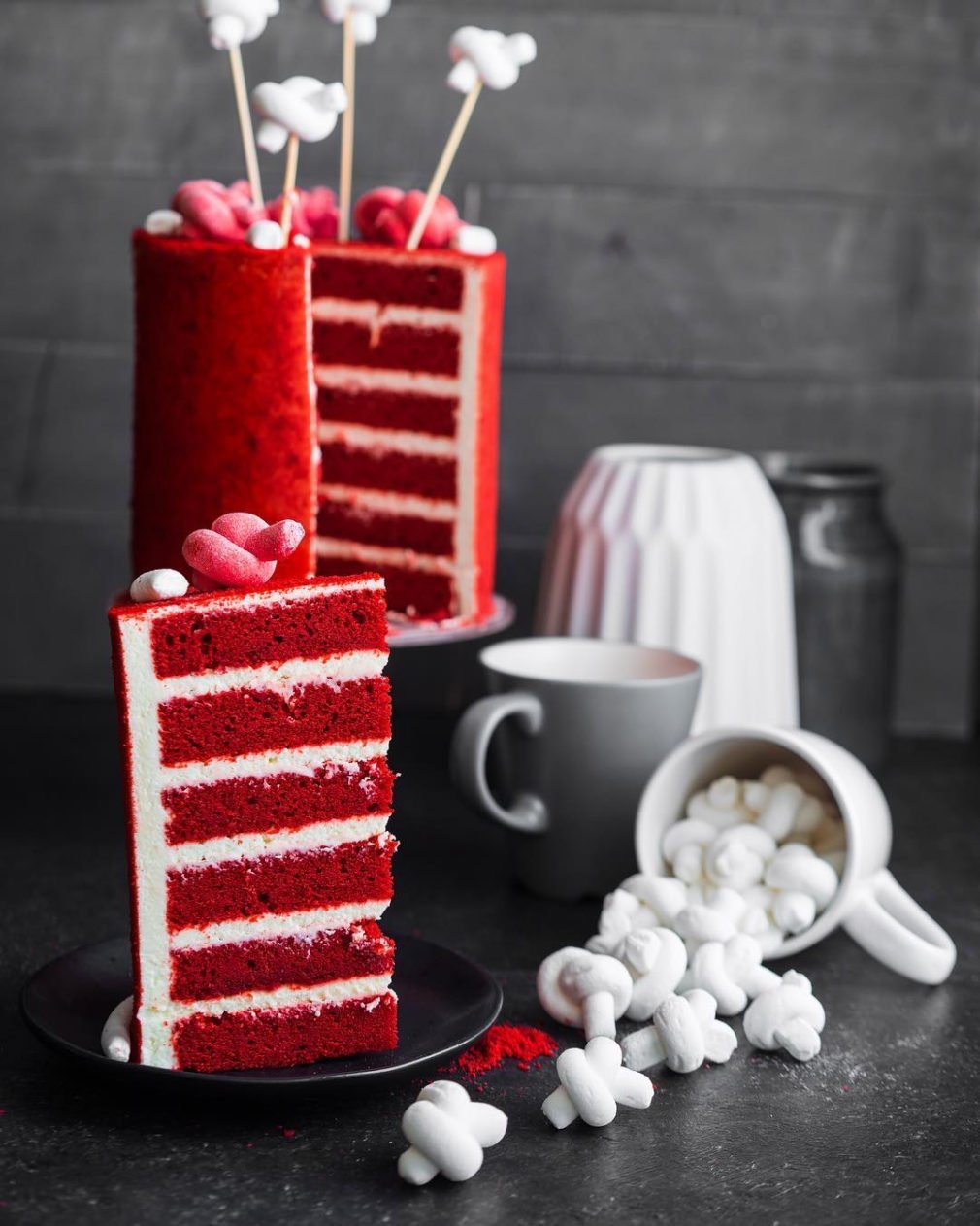 Торта "красный бархат" (Red Velvet).