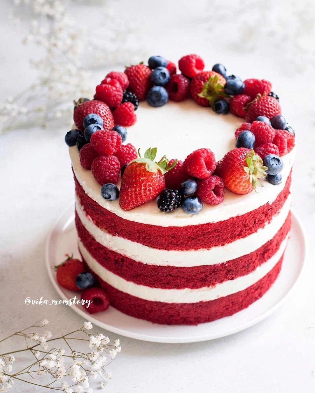 Торта "красный бархат" (Red Velvet).