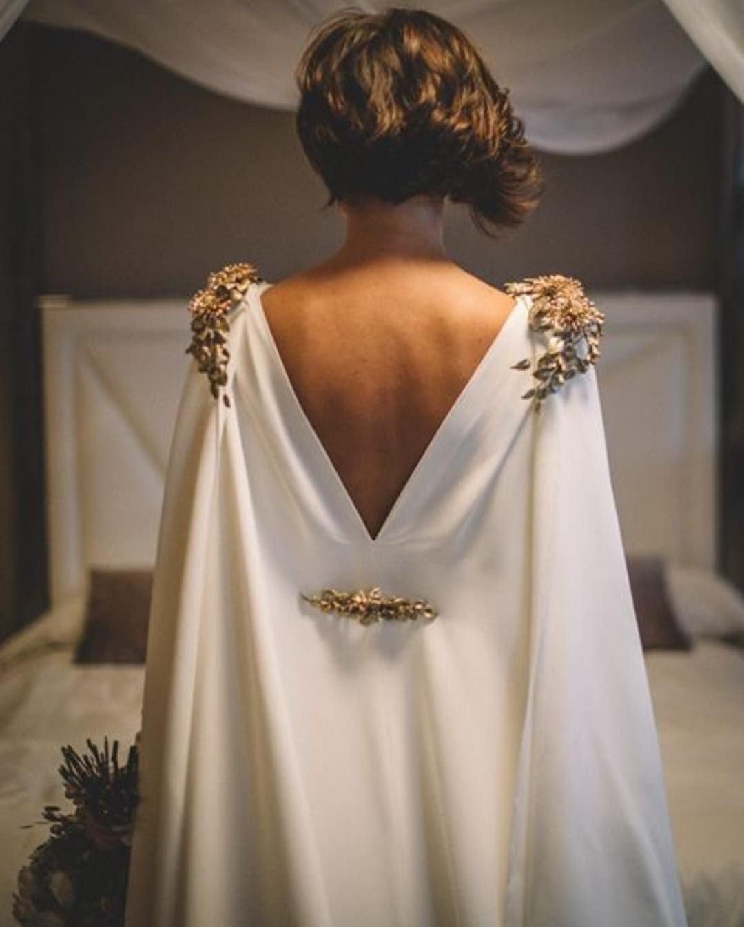 Аккуратное свадебное платье