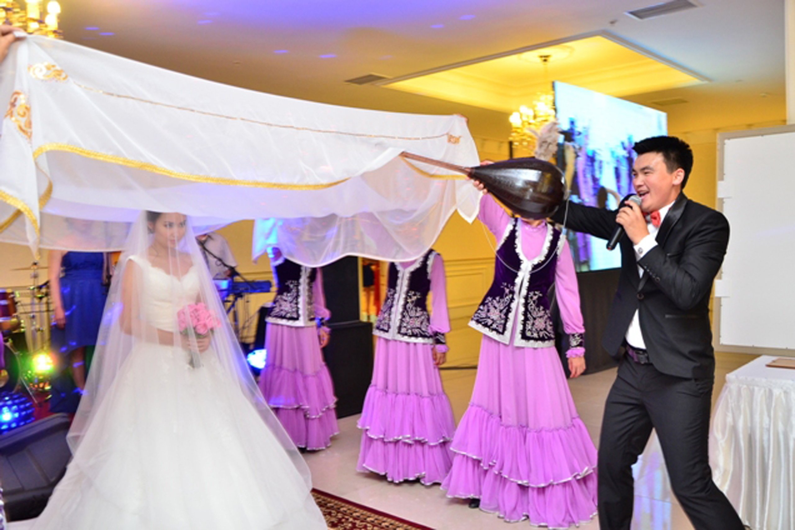 Казахская свадьба на казахском языке. Беташар. Казахстан беташар. Беташар у казахов. Казахская свадьба.