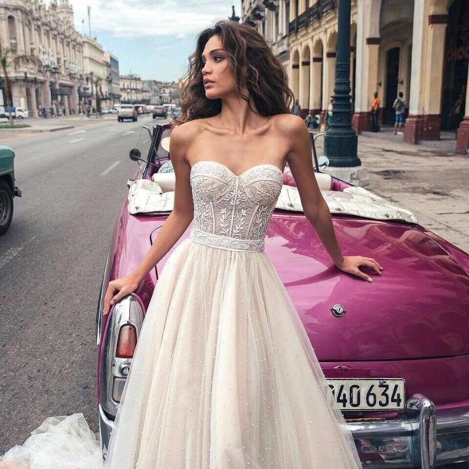 Свадебное платье с бабочками