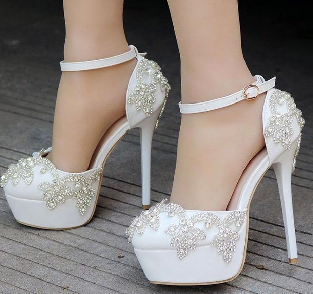 Красивые свадебные туфли для невесты