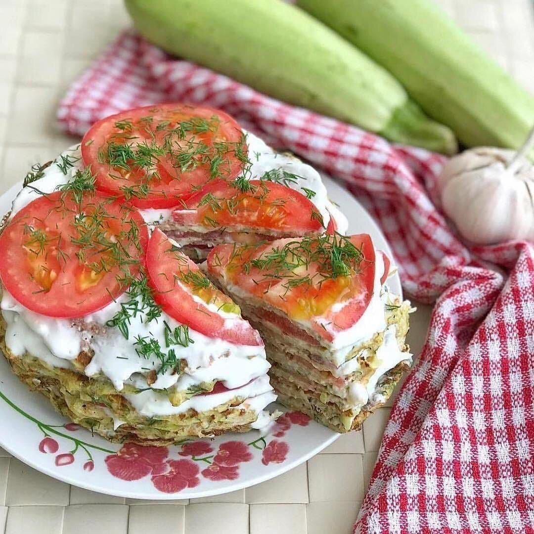 Закусочный торт из кабачков