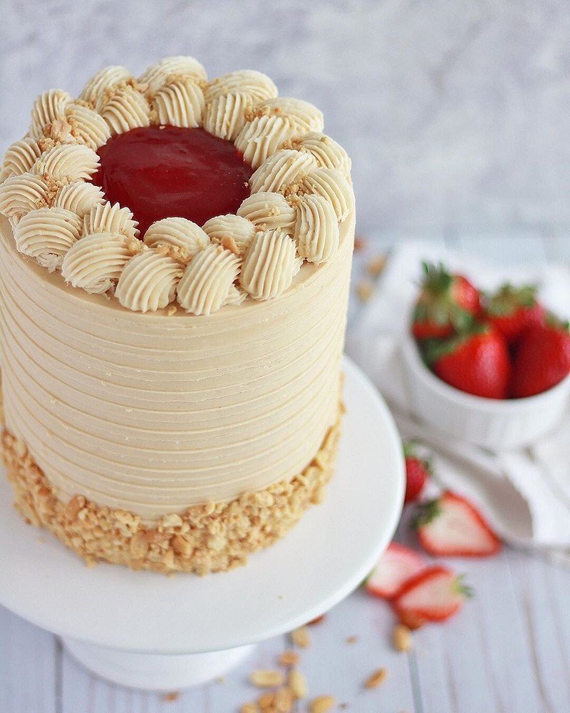 Icing on Top: Buttercream Exclusive Cake Decorating обложка