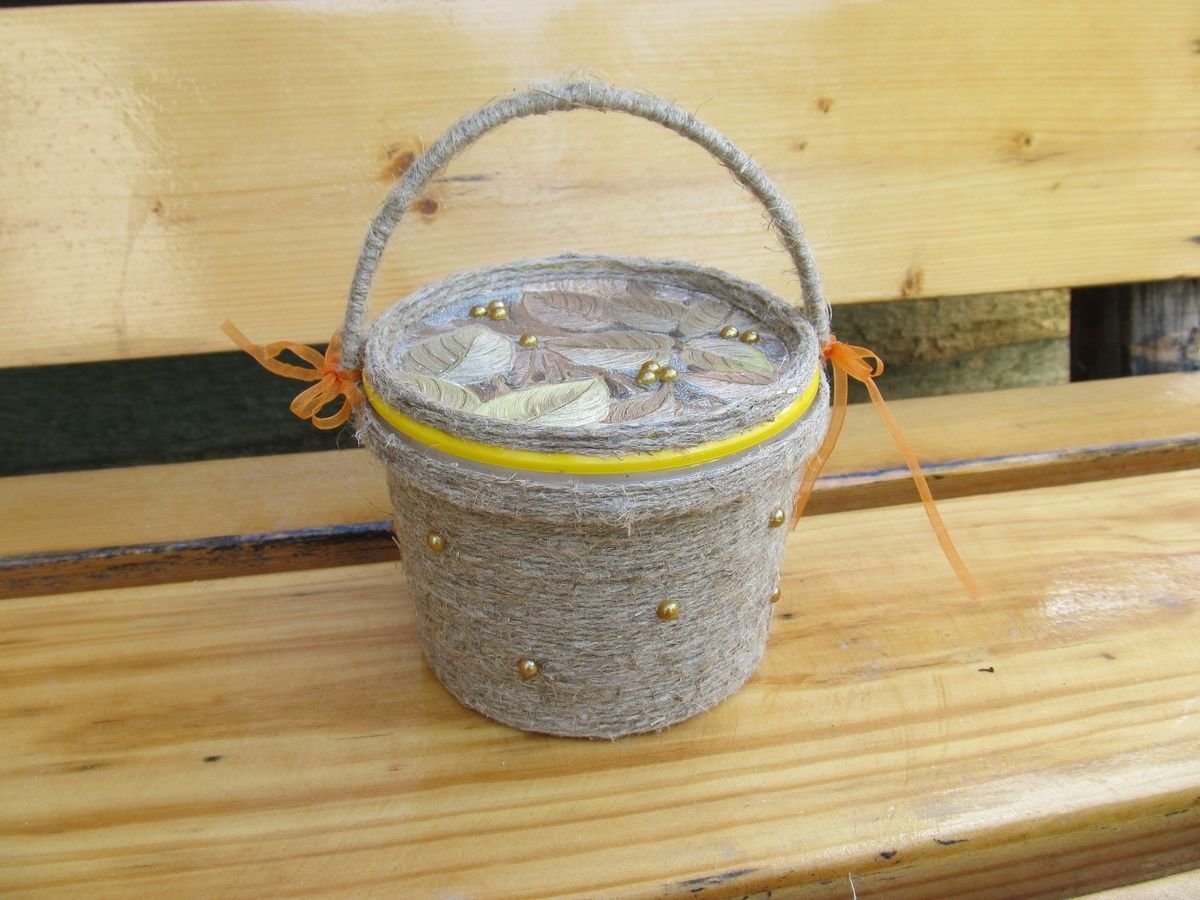 Шкатулки из пластиковых ведерок