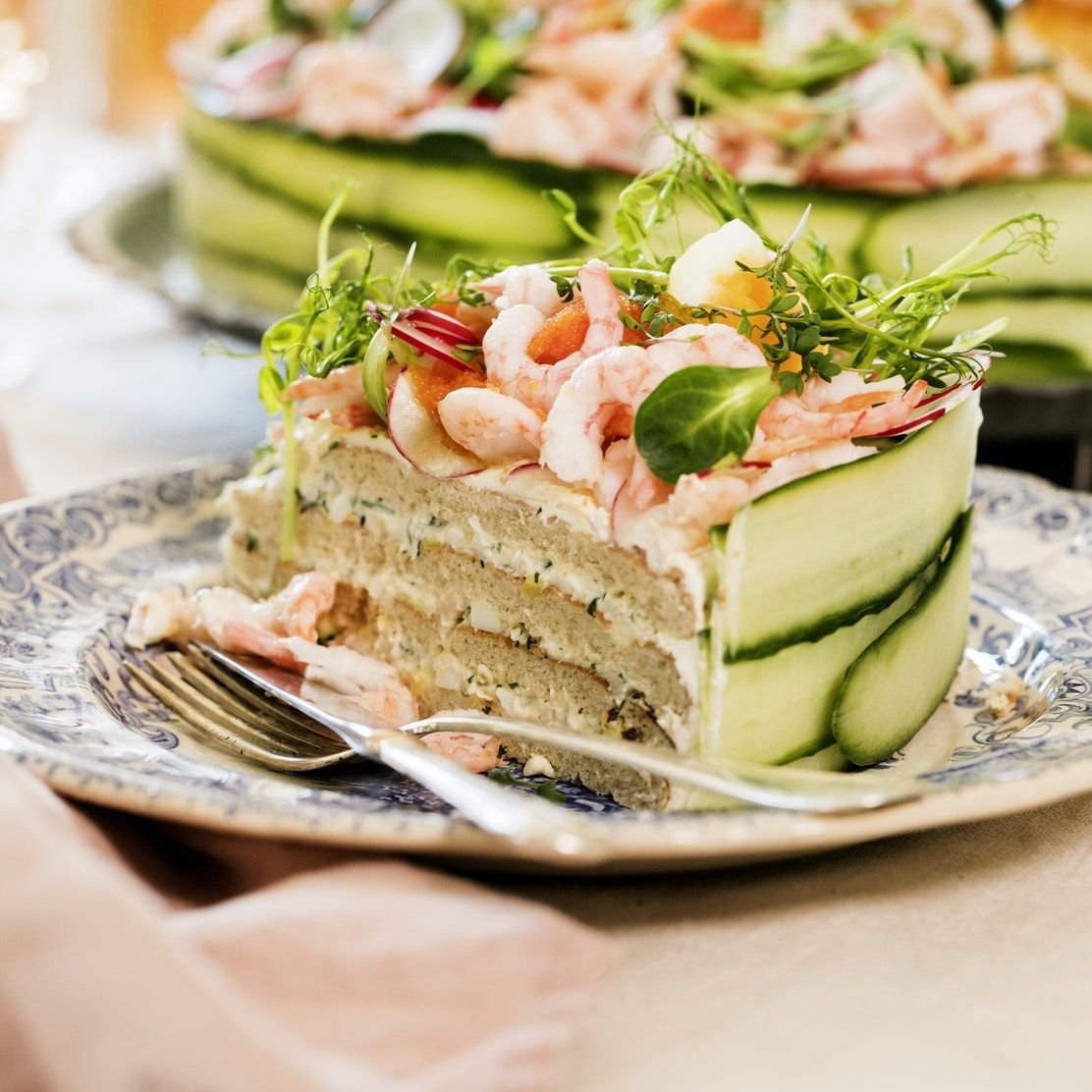 Мясной закусочный торт
