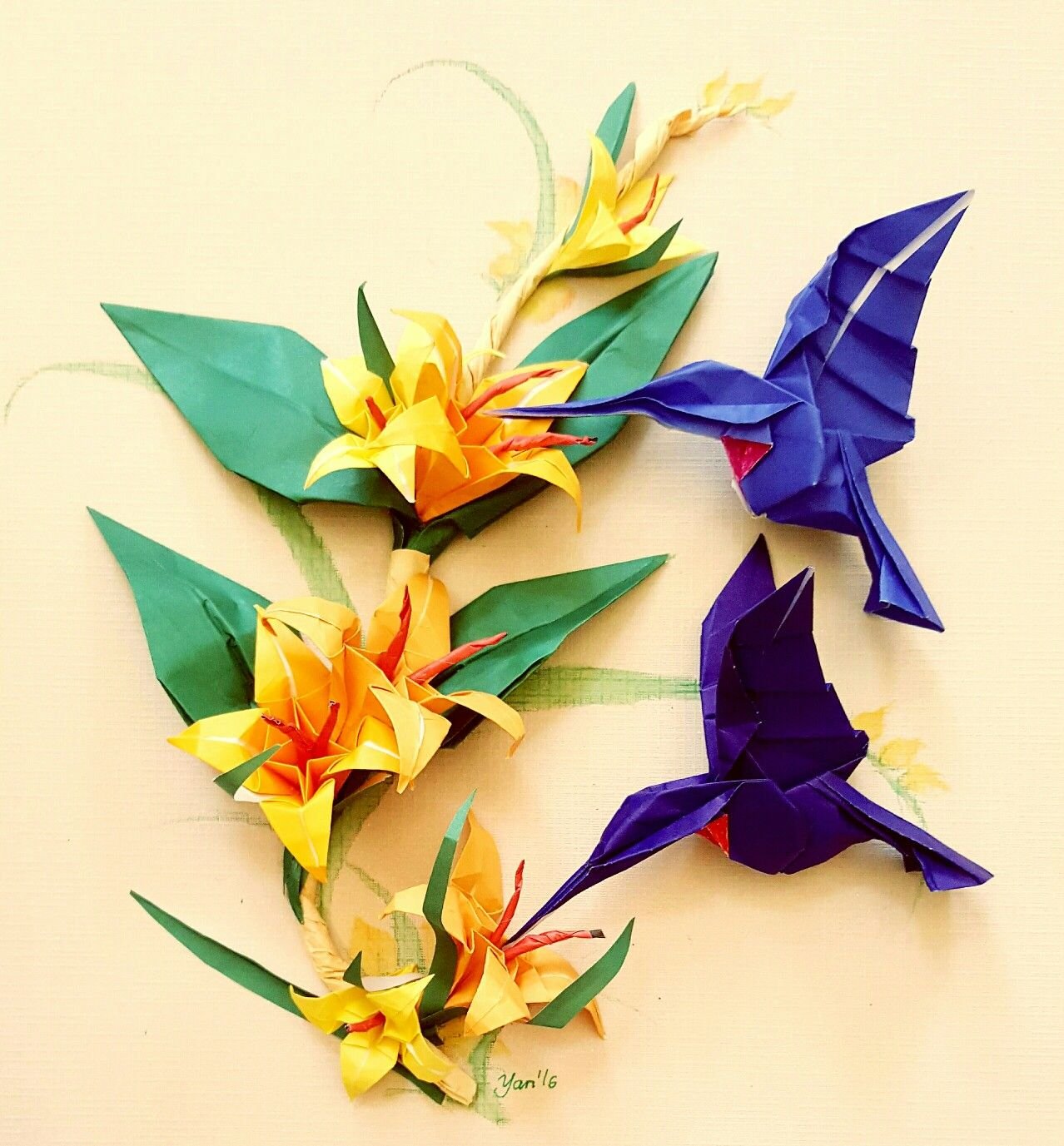 Оригами красивый цветок. Санбук Смит цветы оригами. Объемные цветы оригами. Оригами цветочек. Весенние цветы из бумаги.