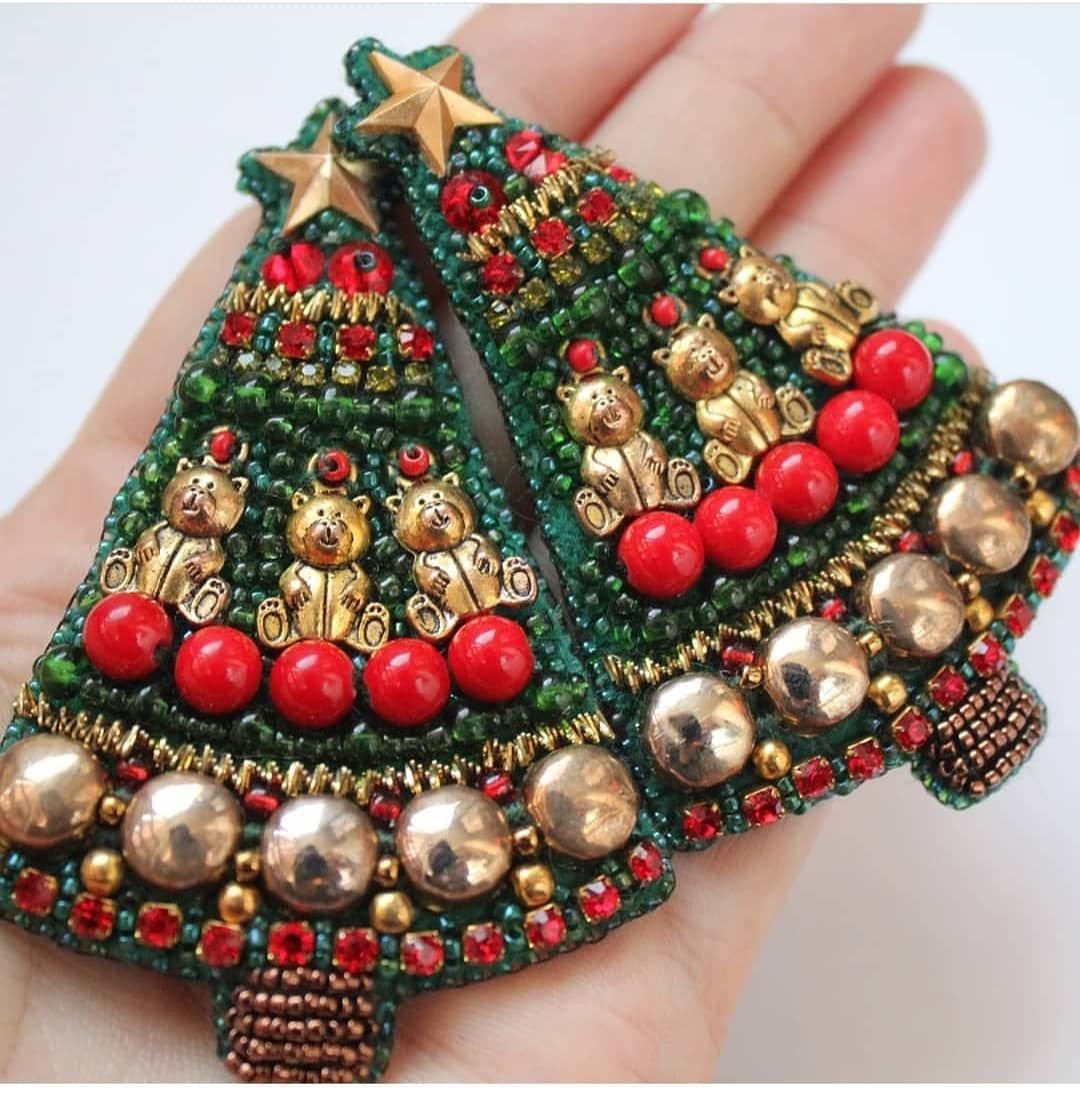 Елочка из бусинок