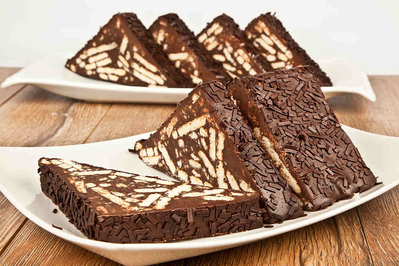 Турецкий шоколадный пирог. Шоколадный торт без выпечки. Торт мозаика турецкий. Торт из шоколадного печенья. Mozaik pasta.