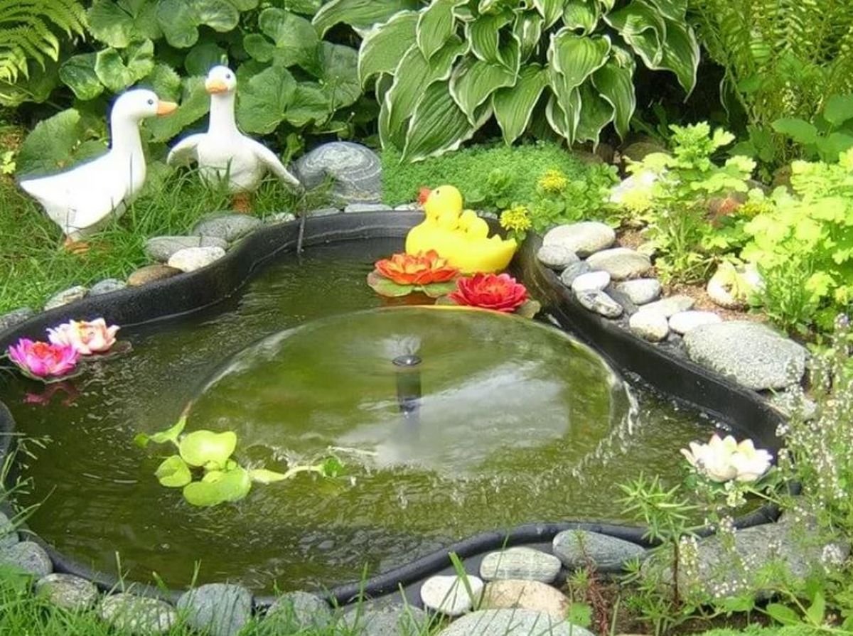 Альпийская горка с прудиком и водопадом