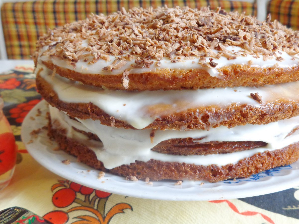 Овсяный пирог с медом и изюмом