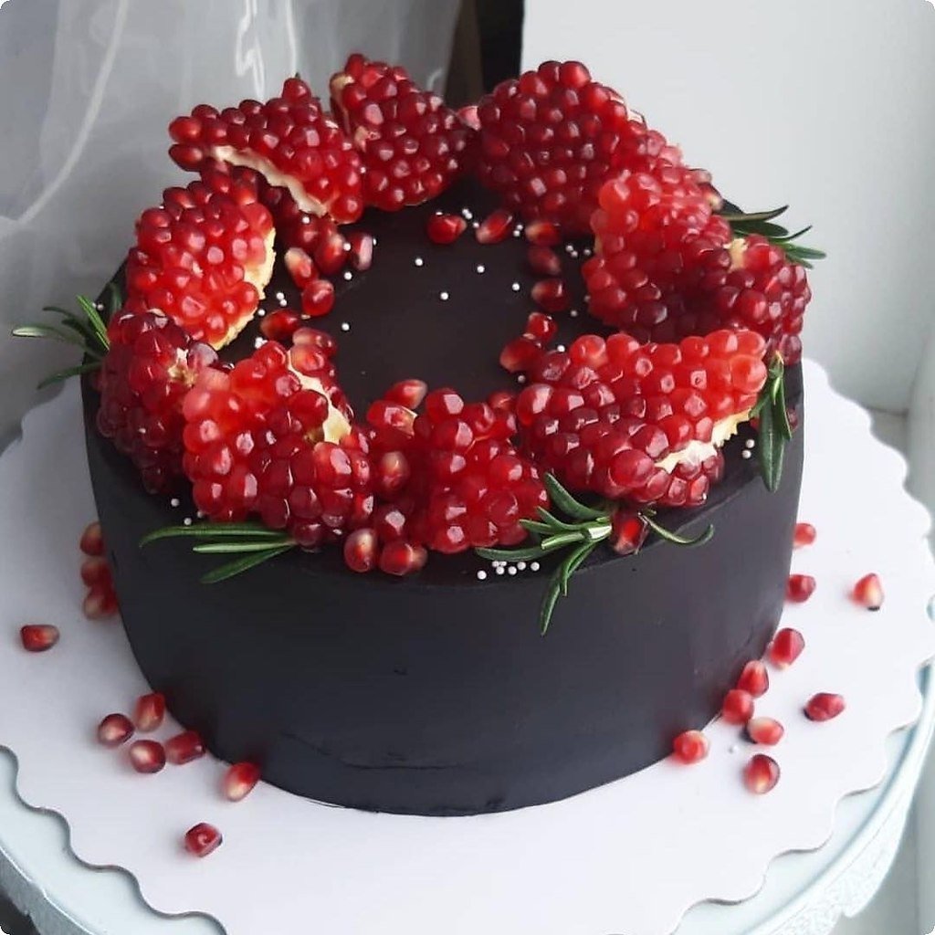 Мясной салат с гранатом