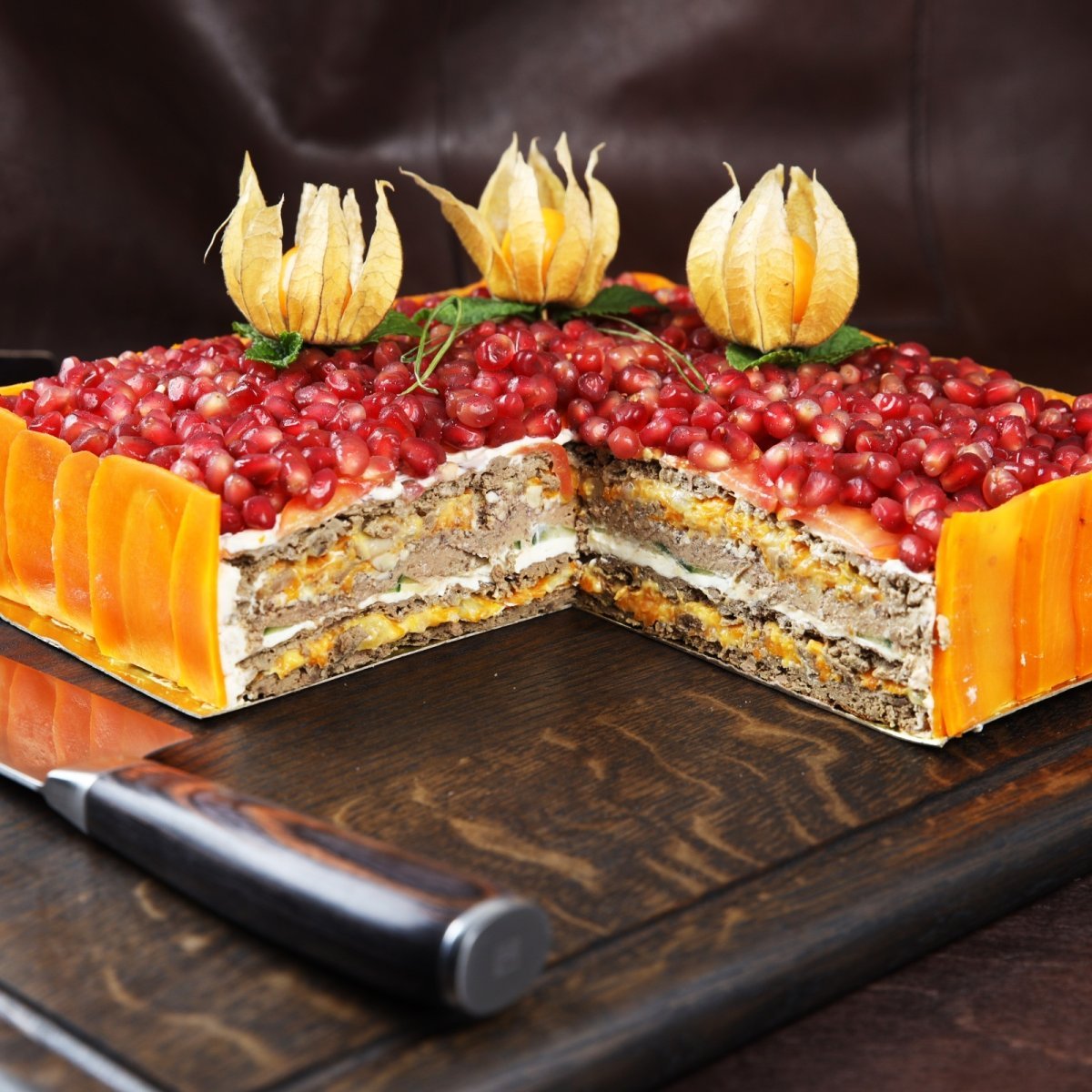 Мясной закусочный торт