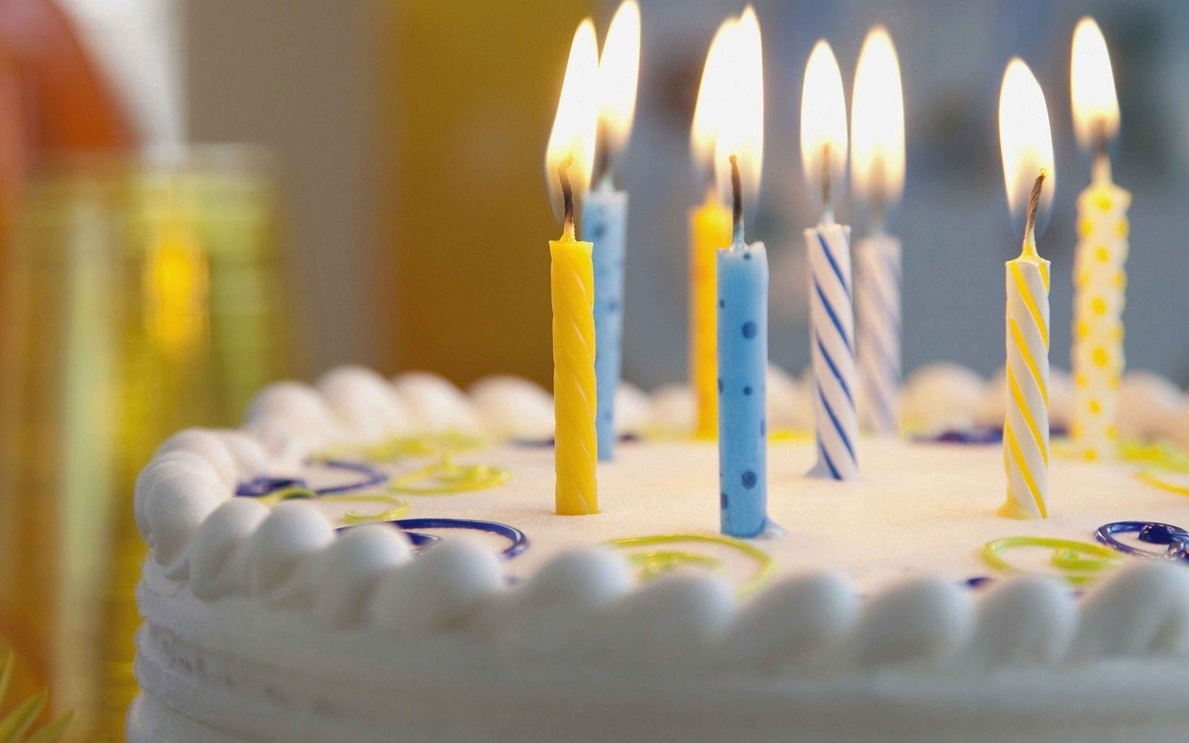 Видео торт свечи. Торт со свечками. Торт с днем рождения!. Свечи для торта. Свеча в торт "с днем рождения".