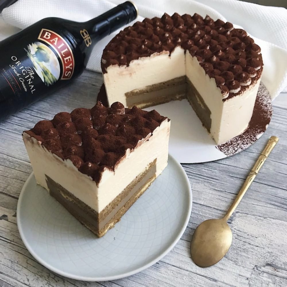 Мороженое с орехами