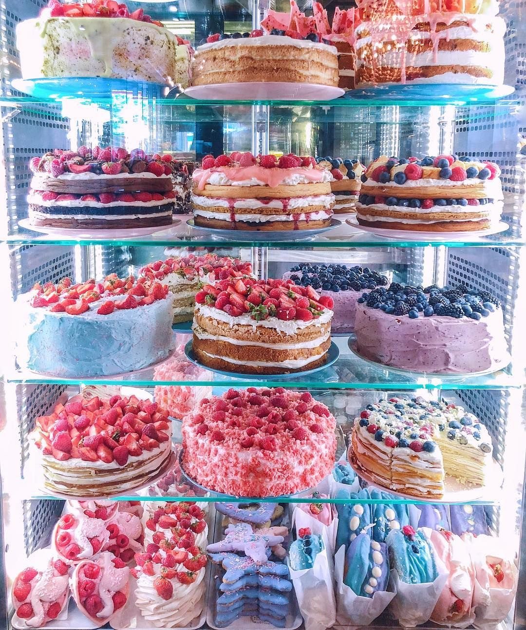 I Love Cake Berry Cake