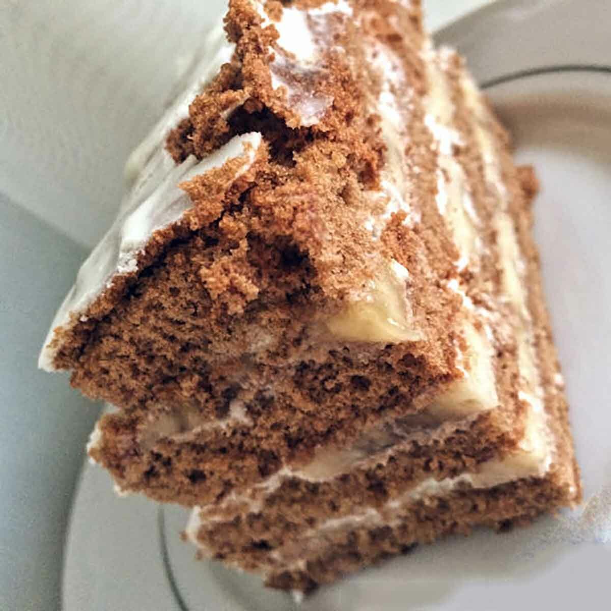 Клубничное конфи и лимонный курд в торте