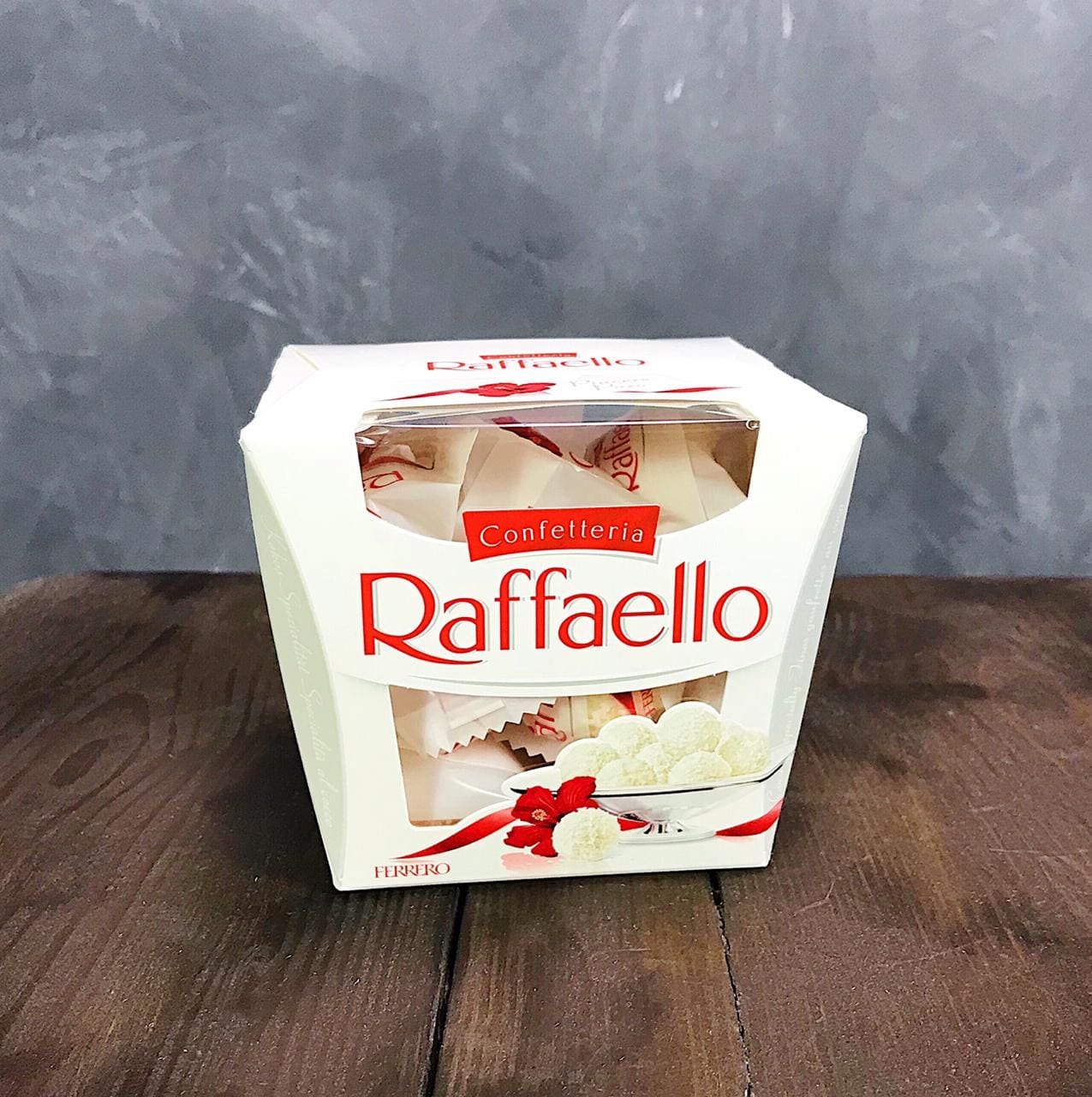 Рафаэлло сколько грамм в коробке. Рафаэлло конфеты. Коробочка Рафаэлло. Коробки Рафаэлло. Raffaello коробка.
