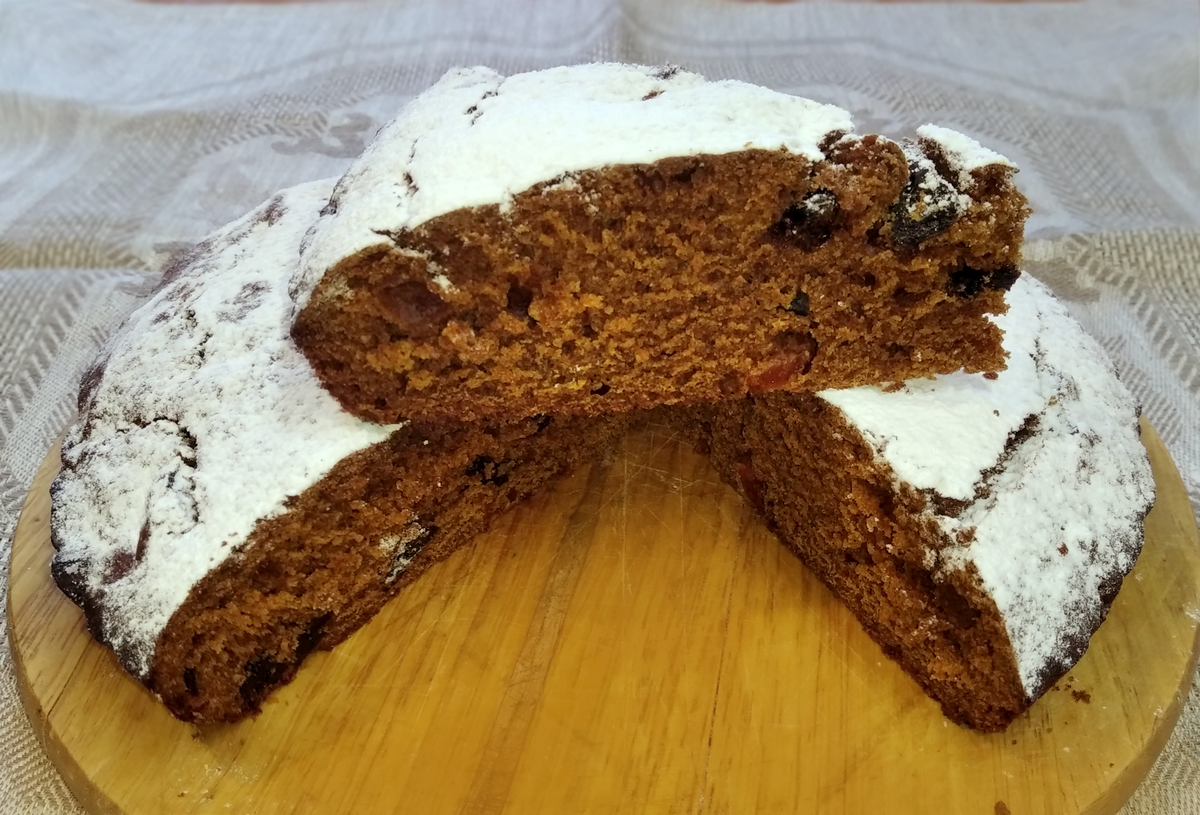 Морковный пирог с грецкими орехами