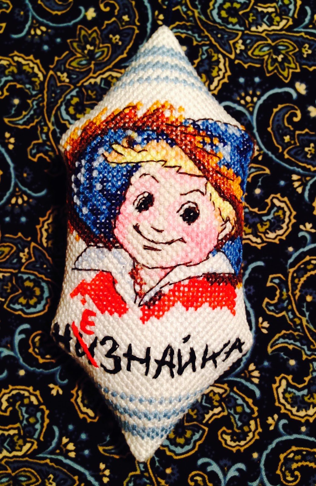 Вышивка конфета