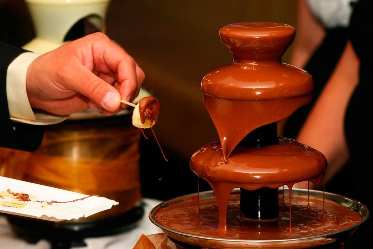 Шоколадный фонтан. Chocolate Fountain
