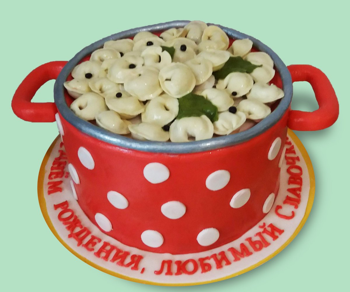 Пельмени в кастрюле