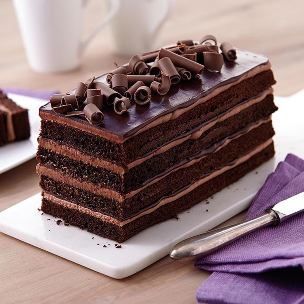 Шоколадный торт желатин. Ганаш для торта. Торт Прага Брауни. Крем для торта Прага. Красивый шоколадный торт.