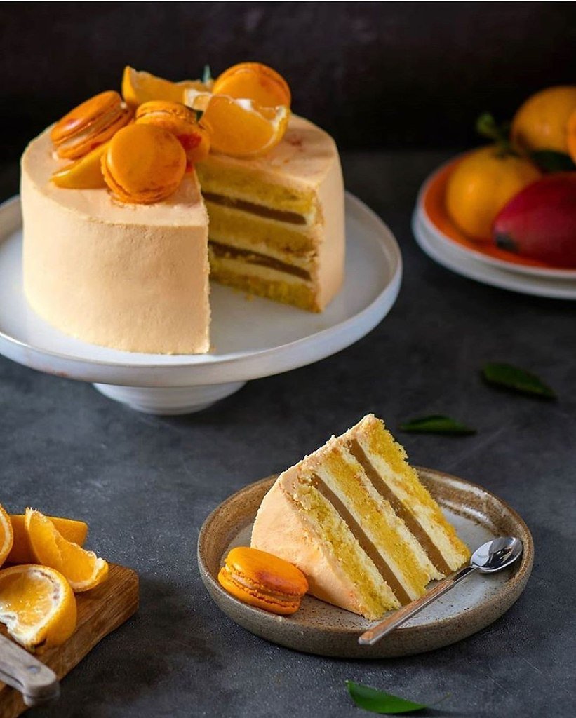 Клубничное конфи и лимонный курд в торте
