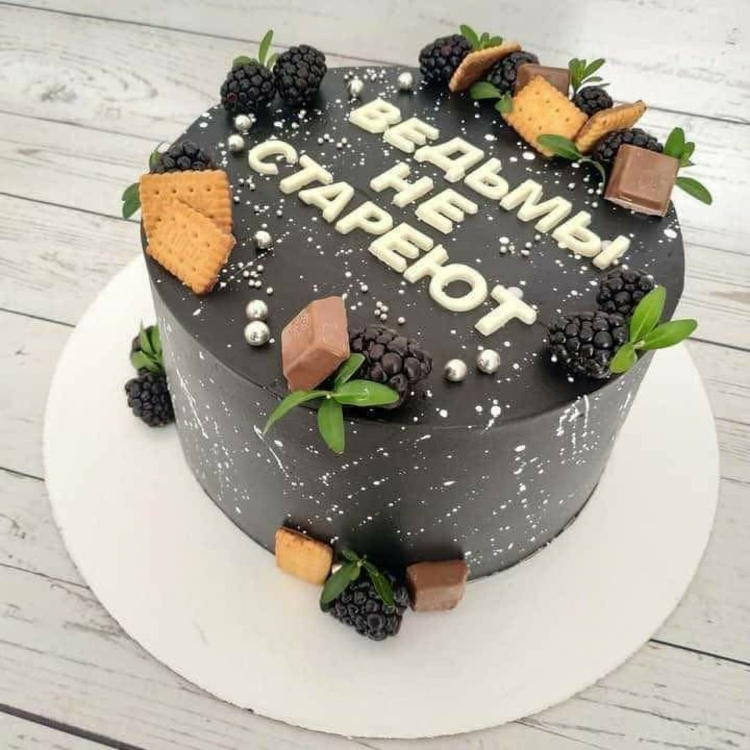 Торт с карамельным декором