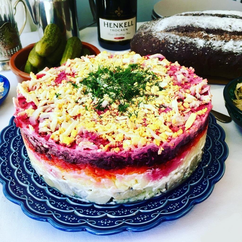 Салат-торт праздничный с курицей