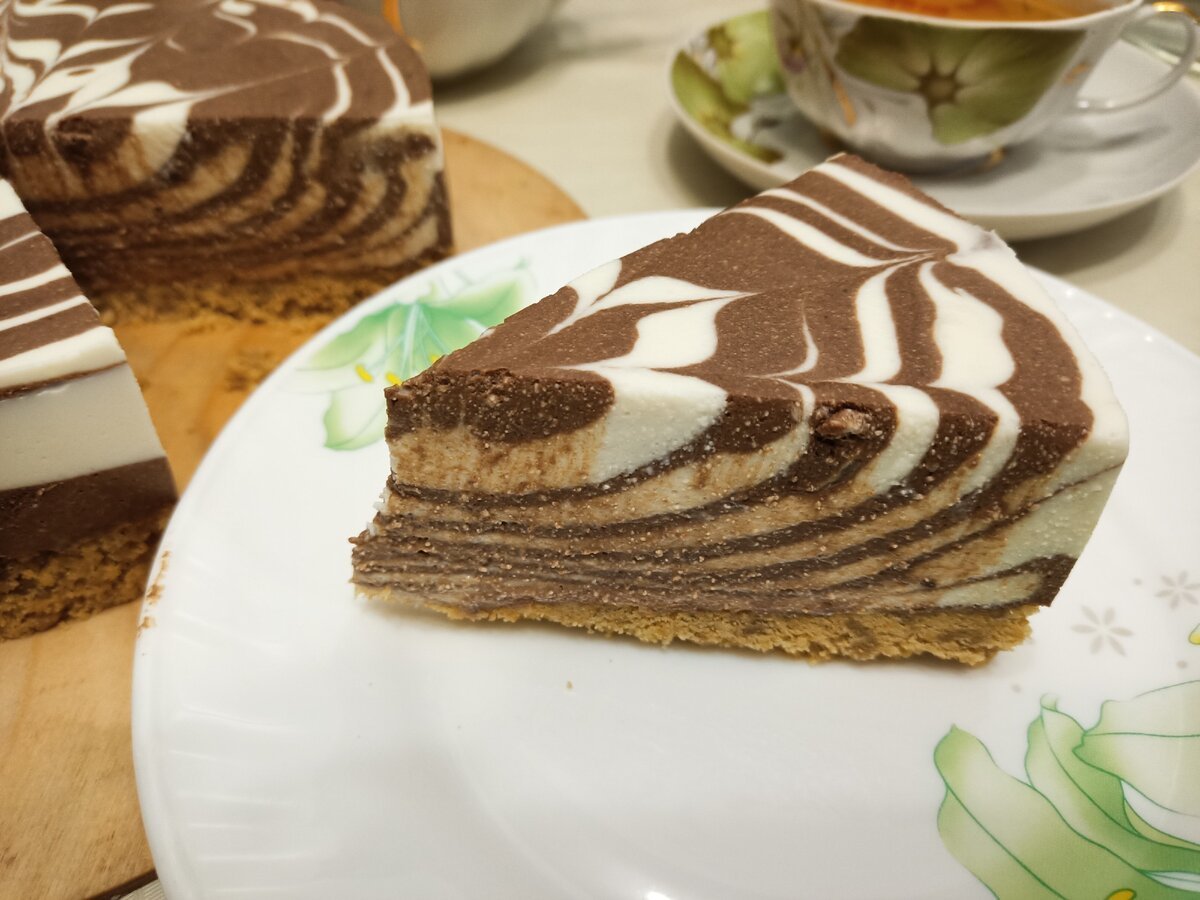 Пирог Зебра с изюмом