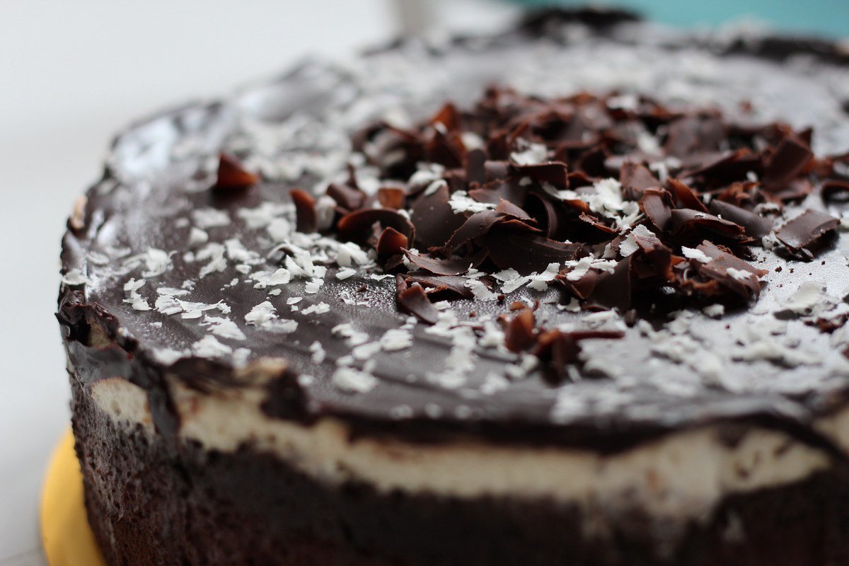 Tort super amazing moist Chocolate Cake Recipe