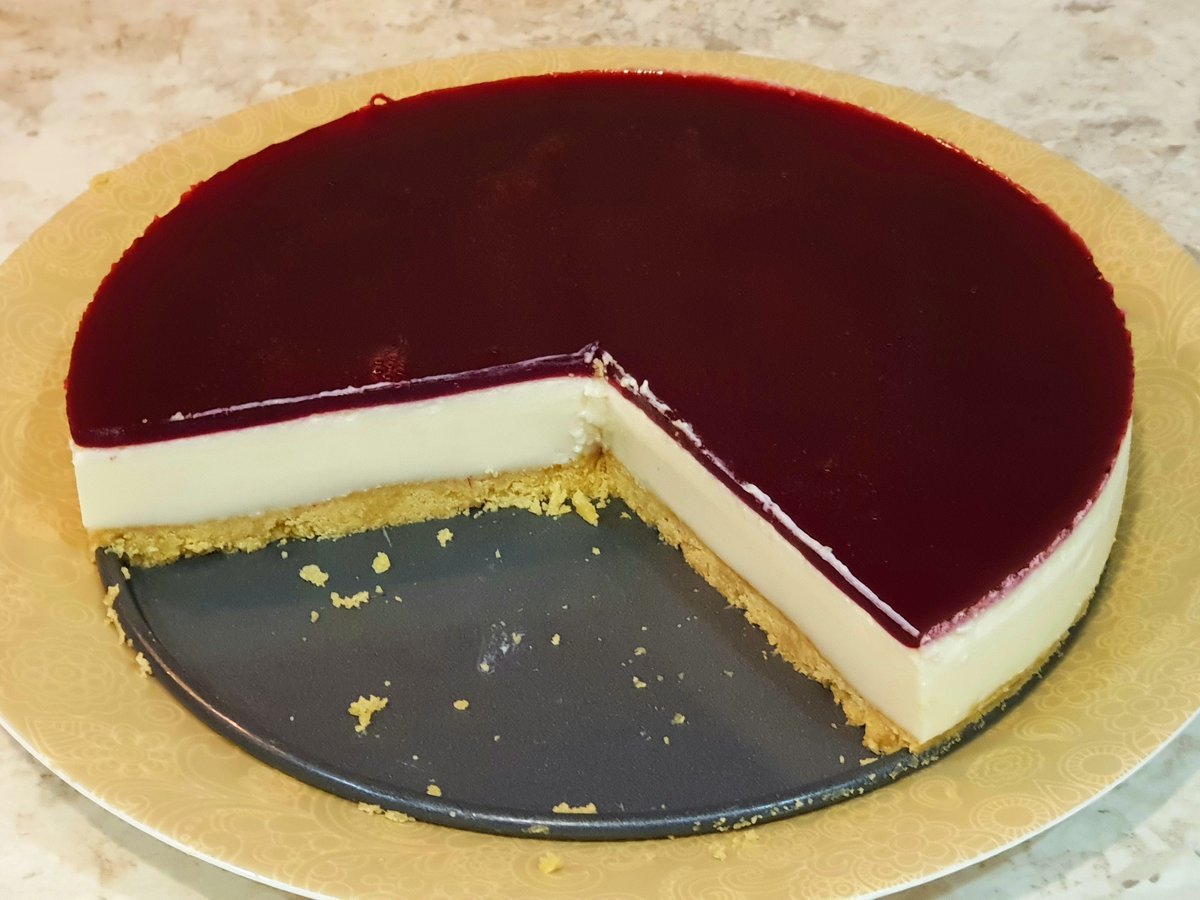 Маково черничный торт