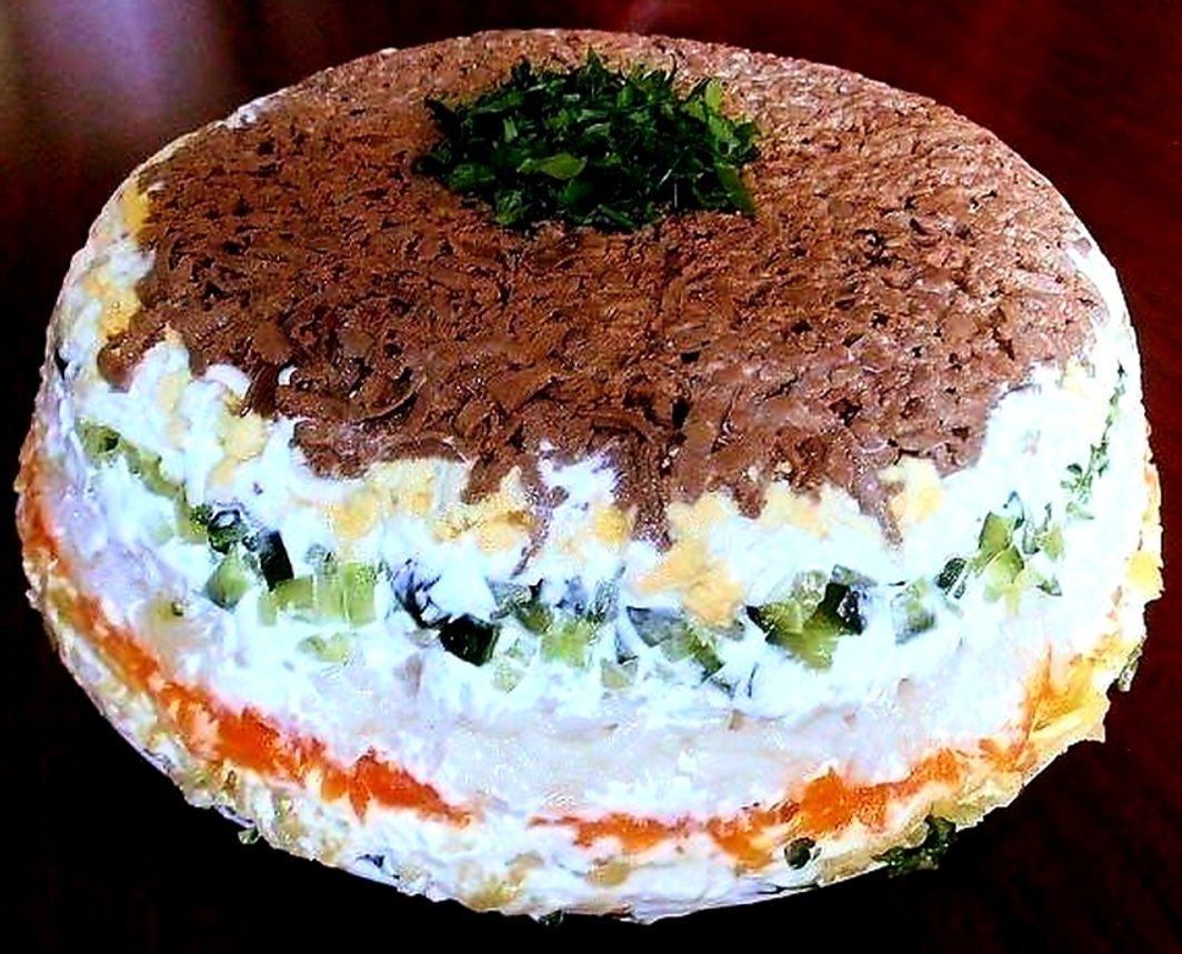 Салат печеночный слоеный