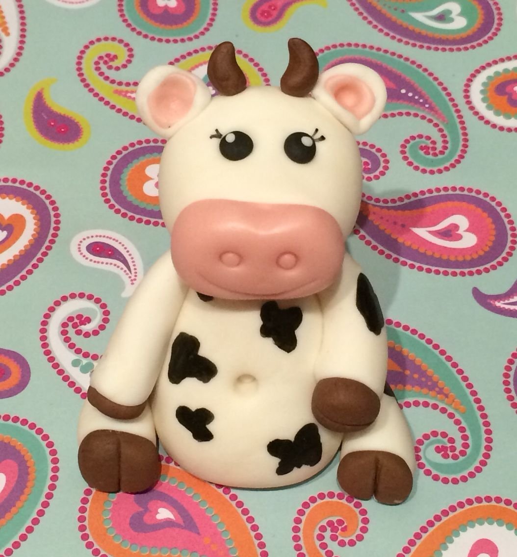 Корова из полимерной глины