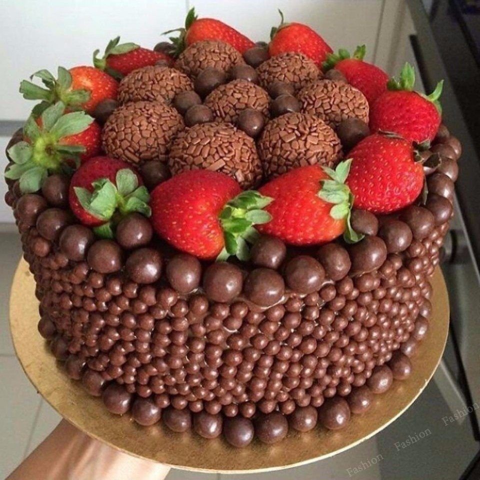 Торт корзина с орехами
