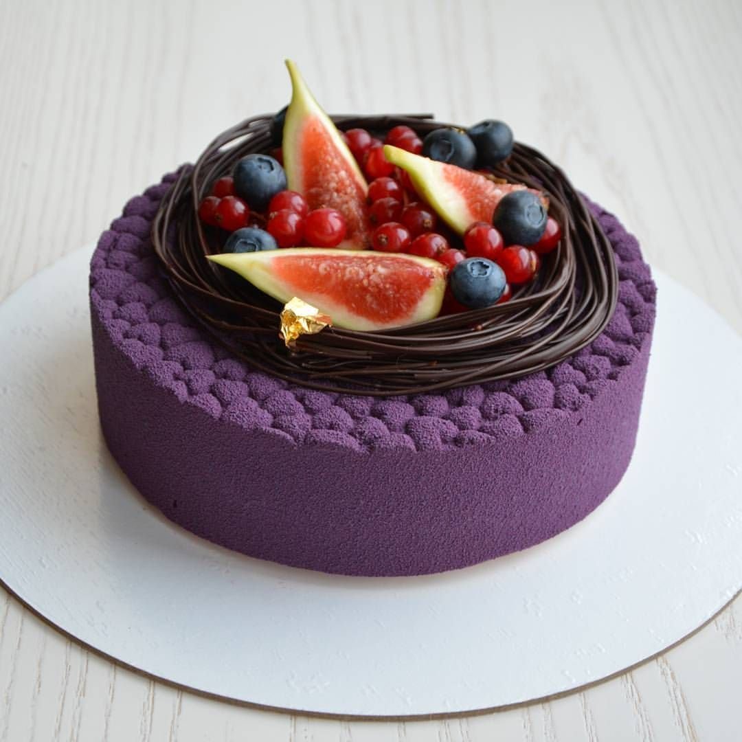 Клубничное конфи и лимонный курд в торте
