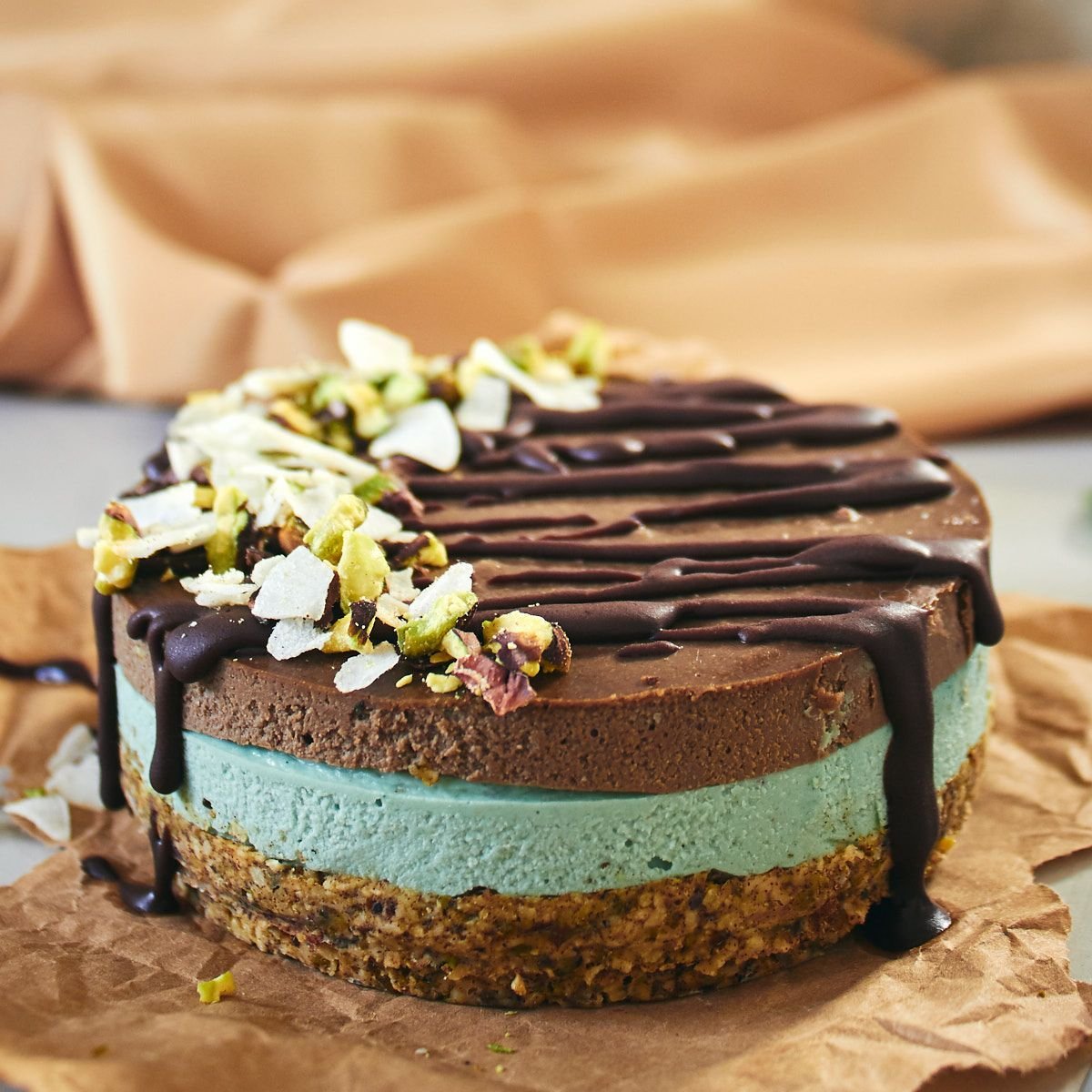 Торт манго Raw Cake