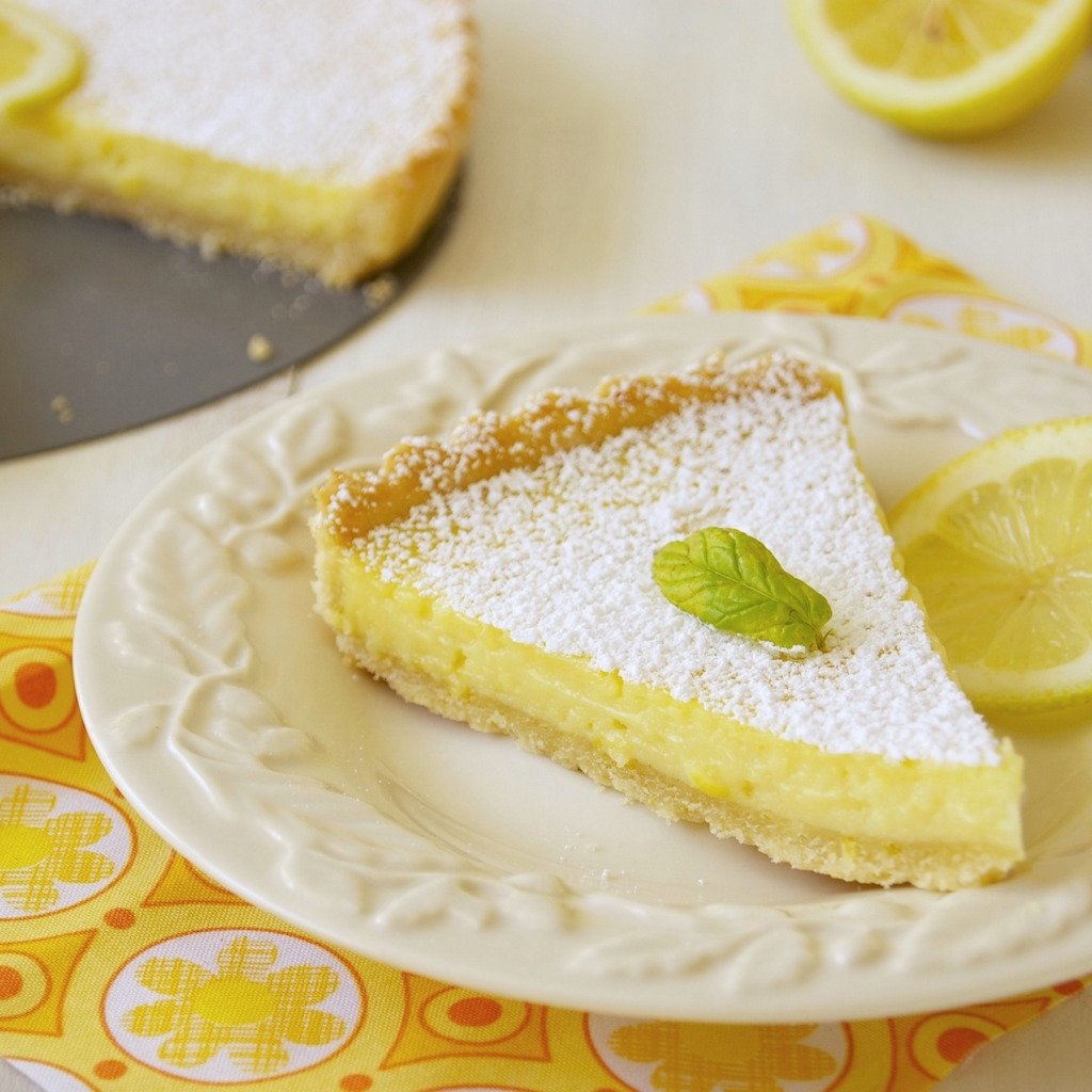Пирожное с маком и кремом